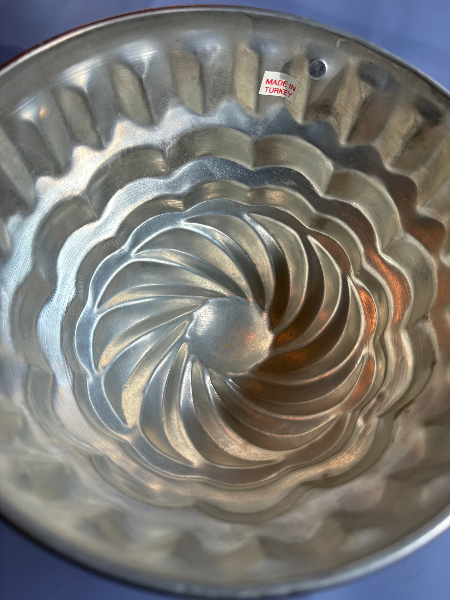 Vintage Round Swirl Copper Mold
