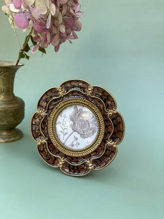 Mini Scalloped Frame